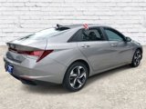 Used 2023 Hyundai Elantra SEL w/ Convenience Package image 4