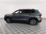 Used 2022 Volkswagen Taos SE w/ Panoramic Sunroof Package image 2