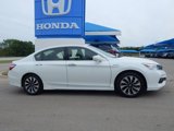 Used 2017 Honda Accord Touring image 2