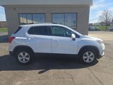 Used 2022 Chevrolet Trax LT w/ LT Convenience Package image 2
