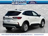 Used 2022 Ford Escape SE image 3