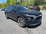 Used 2025 Chevrolet Trax LT w/ Sunroof Package image 3