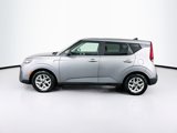 Used 2022 Kia Soul LX w/ Technology Package image 4