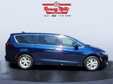 Used 2020 Chrysler Pacifica Touring w/ Tire & Wheel Group image 6
