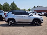 Used 2017 Jeep Compass Limited image 2