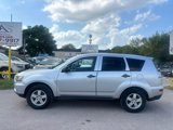 Used 2013 Mitsubishi Outlander ES image 2