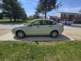 Used 2010 Ford Focus SE image 2