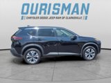 Used 2022 Nissan Rogue SV image 2