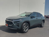 Used 2025 Chevrolet Trax LT w/ Driver Confidence Package image 4