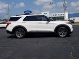 Used 2022 Ford Explorer XLT w/ Equipment Group 202A image 4