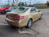 Used 2010 Toyota Camry LE image 5