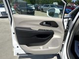 Used 2017 Chrysler Pacifica Touring-L w/ Tire & Wheel Group image 6