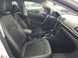 Used 2019 Volkswagen Passat 2.0T SE R-Line image 5