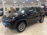 Used 2022 Jeep Cherokee Trailhawk image 3