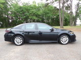 Used 2022 Toyota Camry SE image 3