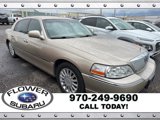 Used 2005 Lincoln Town Car Signature image 3