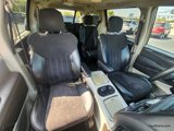 Used 2016 Chrysler Town & Country Limited image 4
