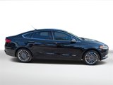 Used 2017 Ford Fusion SE w/ Fusion SE Technology Package image 2