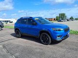 Used 2023 Jeep Cherokee Altitude Lux image 2