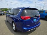 Used 2020 Chrysler Pacifica Limited image 3
