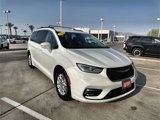 Used 2022 Chrysler Pacifica Touring-L image 3