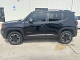 Used 2017 Jeep Renegade Trailhawk image 2