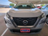 Used 2021 Nissan Rogue SV image 2