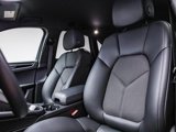 Used 2025 Porsche Macan image 5