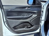 Used 2023 Jeep Grand Cherokee L Laredo image 4