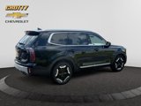 Used 2024 Kia Telluride EX w/ EX Captain's Chair Package image 4