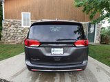 Used 2018 Chrysler Pacifica Touring-L image 6