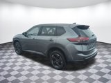 Used 2024 Nissan Rogue SV image 3