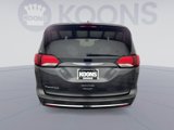Used 2020 Chrysler Pacifica Touring image 5