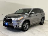 Used 2016 Toyota Highlander XLE image 3