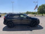 Used 2015 Jeep Cherokee Limited image 2