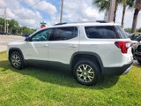 Used 2023 GMC Acadia SLT image 3