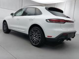 Used 2025 Porsche Macan image 3