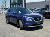 Used 2023 Nissan Rogue SV image 3