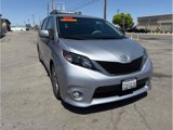 Used 2014 Toyota Sienna SE image 2