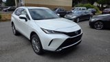 Used 2022 Toyota Venza XLE image 3