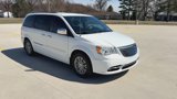 Used 2014 Chrysler Town & Country Touring-L w/ Driver Convenience Group image 2