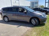 Used 2017 Chrysler Pacifica LX image 3