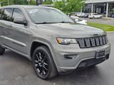 Used 2022 Jeep Grand Cherokee Laredo X image 2