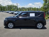 Used 2022 Kia Soul LX image 3