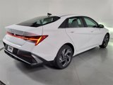 New 2025 Hyundai Elantra Limited image 4