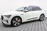 Used 2022 Audi e-tron Premium Plus w/ Premium Plus Package image 2
