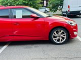 Used 2017 Hyundai Veloster image 3