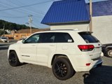 Used 2017 Jeep Grand Cherokee Altitude image 3