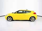 Used 2017 Hyundai Veloster Value Edition image 4