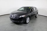 Used 2018 Lincoln MKT AWD image 2